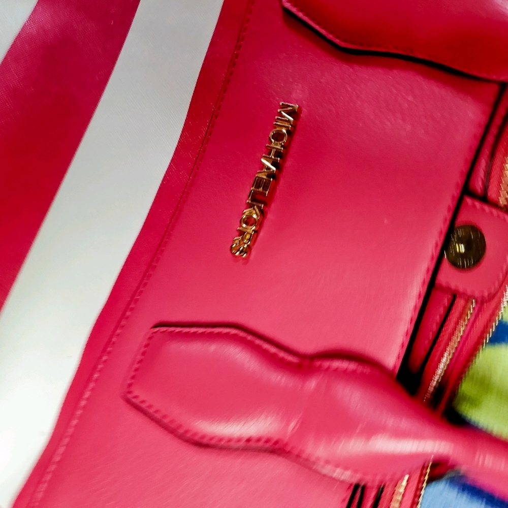 Michael kors purse